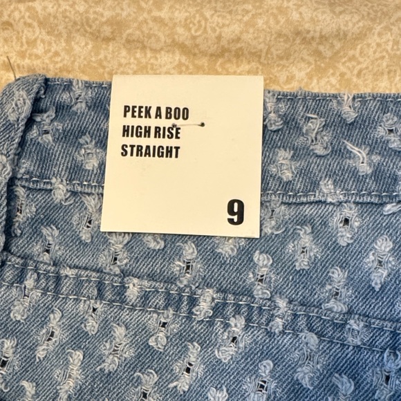 Chic High Rise Blue Patterned Jeans - Picture 5 of 7